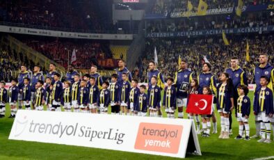 Fenerbahçe ilk yarıyı averajla lider tamamladı