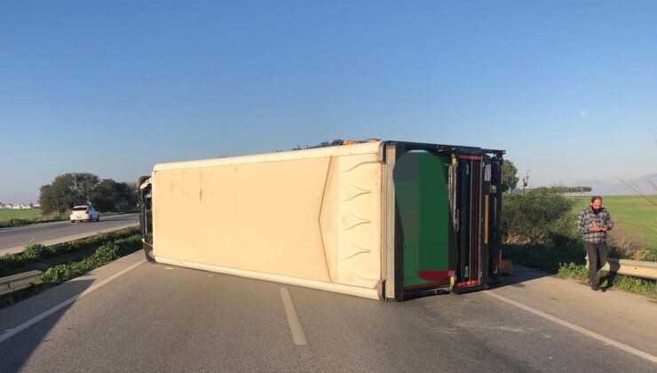 Kaza sebebiyle Gazimağusa’ya gidiş istikameti Dörtyol kavşağından itibaren trafik akışına kapatıldı