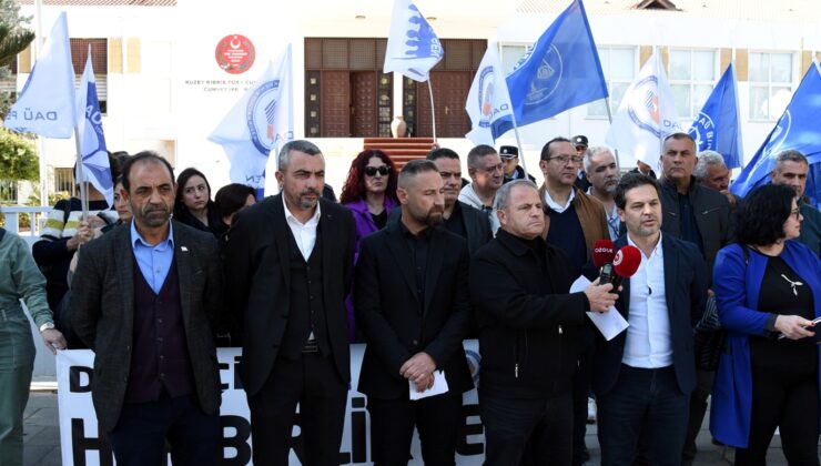 DAÜ’de örgütlü sendikalar Meclis önünde eylem yaptı