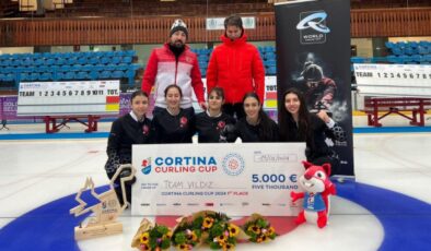 Kadın Curling Milli Takımı İtalya’da şampiyon oldu