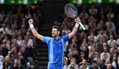 Son şampiyon Djokovic Avustralya’da galibiyetle başladı