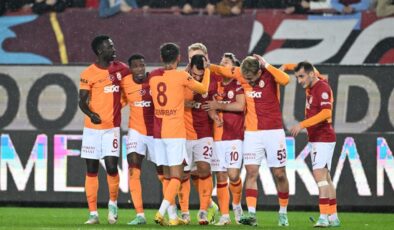 Galatasaray Trabzon’da zirveyle puan farkını kapadı