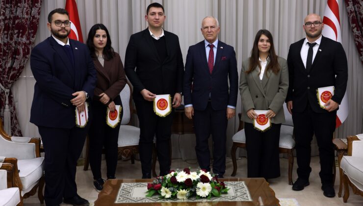 Töre, Kıbrıs Türk Gençlik Kongresi Organizasyon heyetini kabul etti