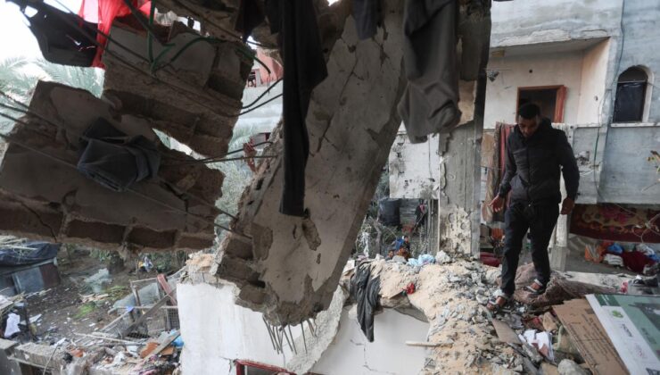 Gazze’deki Sivil Savunma Birimi: 8 binden fazla Filistinli kayıp