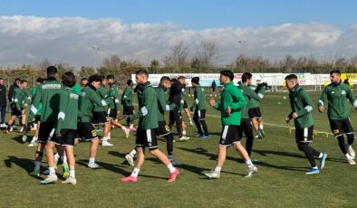 Konyaspor yeni transferleriyle ligin üst sıralarına yükselmeyi hedefliyor