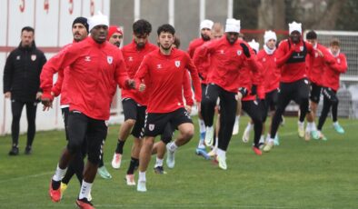 Samsunspor Trabzonspor karşısında galibiyet hedefliyor