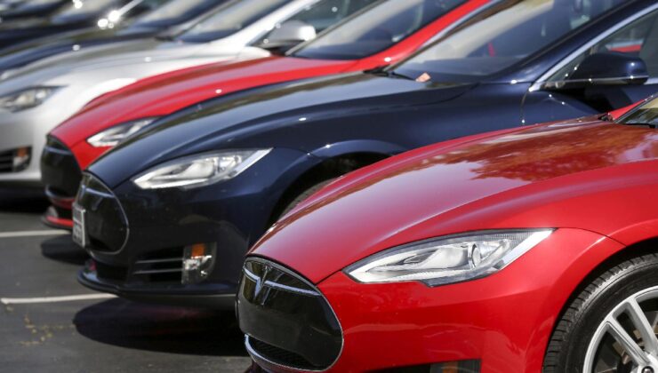 Tesla, Çin’de satılan 1,6 milyon elektrikli aracını geri çağırdı