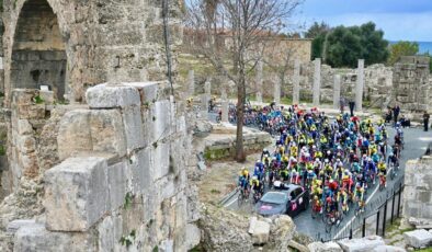 Antalya Bisiklet Turu Side-Antalya etabıyla başladı