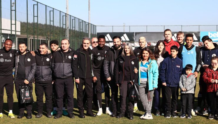 Beşiktaş antrenmanda özel misafirlerini ağırladı