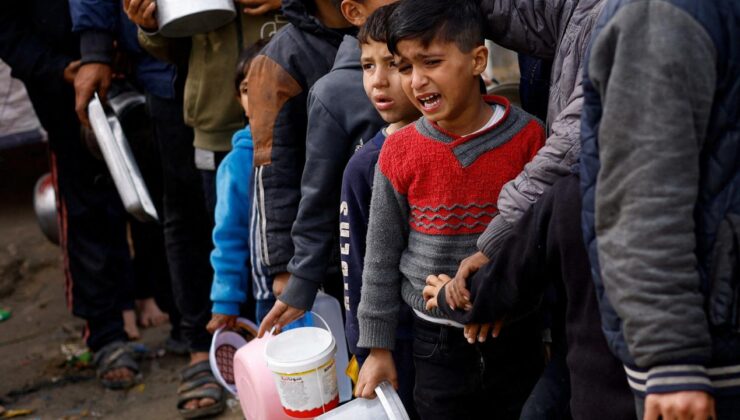 Soykırımcı İsrail’in abluka uyguladığı Gazze’de açlık tehlikesi yeniden artıyor