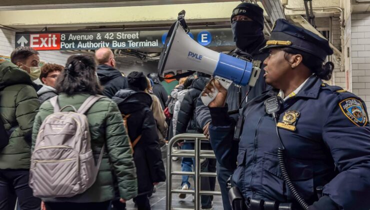 New York Valiliği, metro hatlarında artan tehlikeyi önlemek için ulusal muhafızları görevlendirecek