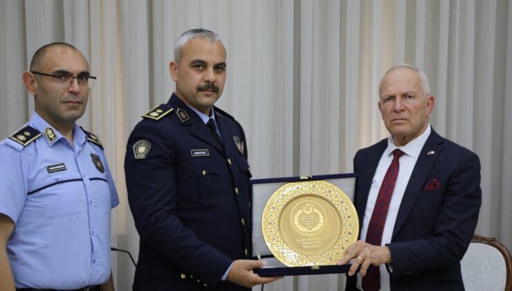 Töre, Lefkoşa Polis Müdürü Kızıltuğ ve Lefkoşa Polis Müdürü Yardımcısı Karabaşak’ı kabul etti