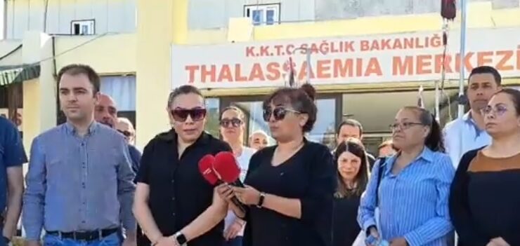 Thalassaemia Derneği  sorunlarına dikkat çekmek amacıyla basın toplantısı ve oturma eylemi yaptı