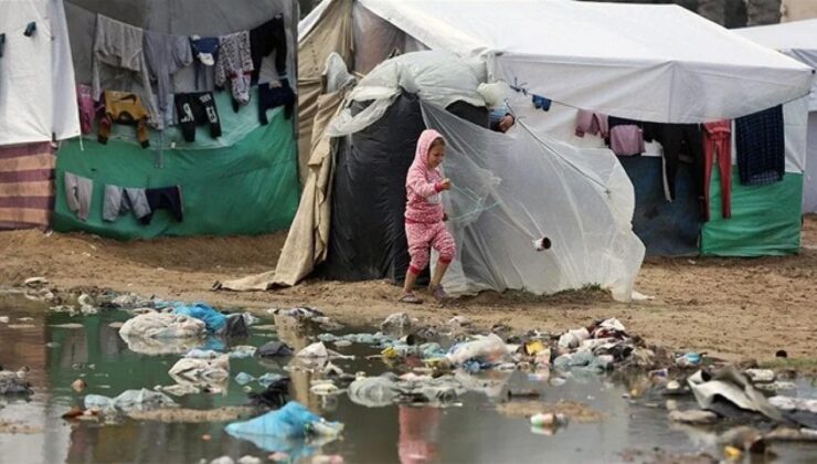 Refah’taki Filistinliler salgın hastalık riskiyle karşı karşıya