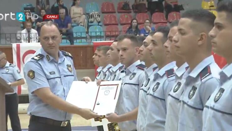 Polis Okulu yemin ve mezuniyet töreni yapılıyor