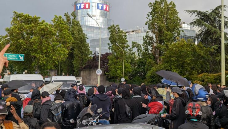 Fransa’da Filistin destekçileri, Netanyahu ile röportaj yapan Fransız kanalını protesto etti