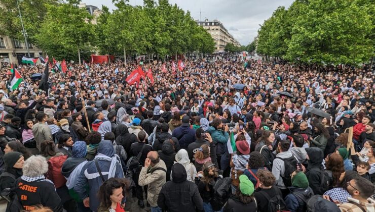 Paris’te Filistinlilerle dayanışma gösterisi düzenlendi