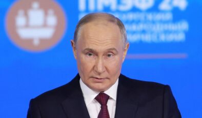 Putin’den “Ukrayna nükleer silah edinirse, tüm silahlarımızı kullanırız” mesajı