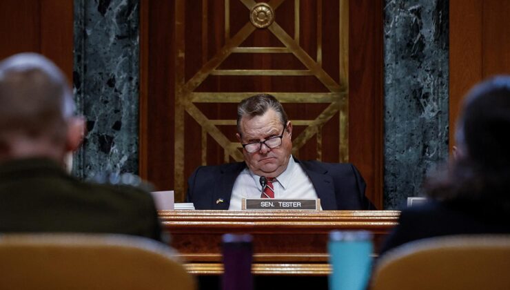 ABD’de Biden’a “yarıştan çekil” çağrısı yapan ikinci Demokrat Senatör Jon Tester oldu