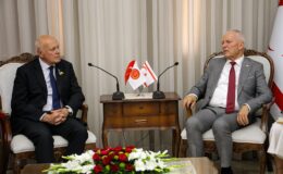 Meclis Başkanı Töre, Iain Duncan Smith’i kabul etti