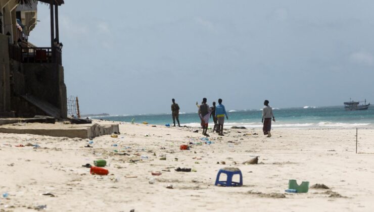 Somali’de bir plaj ve otele düzenlenen saldırıda 32 kişi öldü