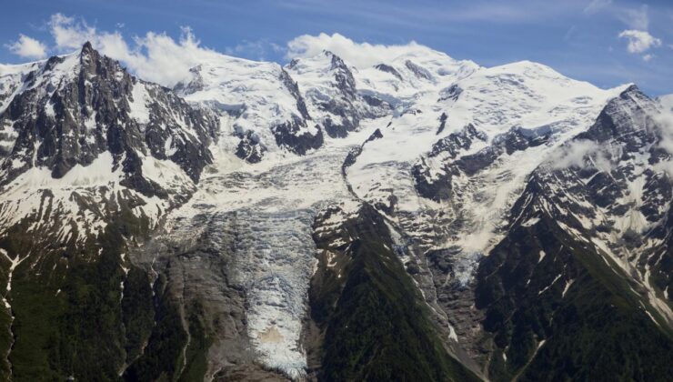 Mont Blanc Dağı’nda buz kütlesinin düşmesi sonucu 1 dağcı öldü