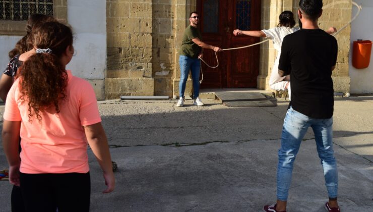 Gençlik Dairesi “Geçmişten Günümüze Çocuk Oyunları” etkinliği ile çocukları eğlendirdi