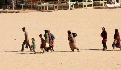 Lübnan Çevre Bakanı, 27 bin kişinin sığınma merkezlerine yerleştirildiğini söyledi