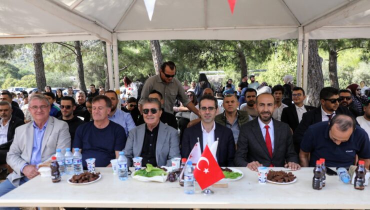 1.Adana Kebabı ve Şalgam Festivali yapıldı