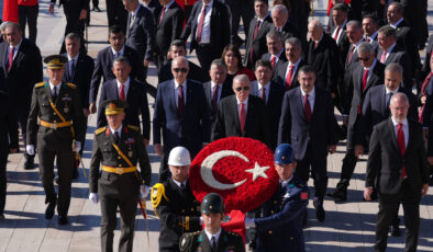 TC Cumhurbaşkanı Erdoğan başkanlığındaki devlet erkanı Anıtkabir’i ziyaret etti