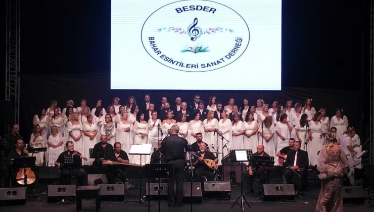 Bahar Esintileri Sanat Derneği KHYD yararına konser düzenledi