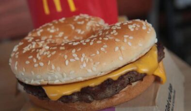 McDonald’s burgerleri E. Coli salgınına neden oldu