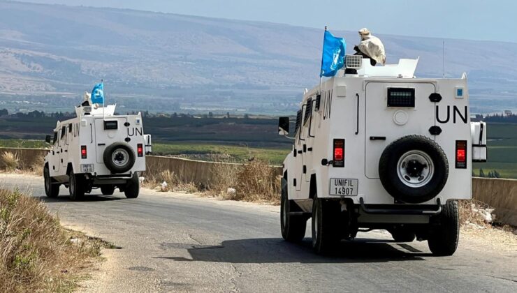 Katil İsrail UNIFIL’in gözlem kulesini yıktı