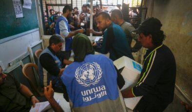 Katil İsrail UNRWA’yı da hedef alıyor