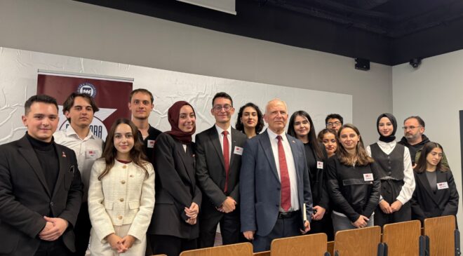 Töre, İstanbul’da konferans verdi