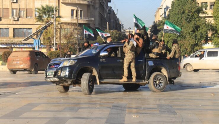 Suriye’de rejim karşıtı silahlı gruplar Hama iline doğru ilerliyor