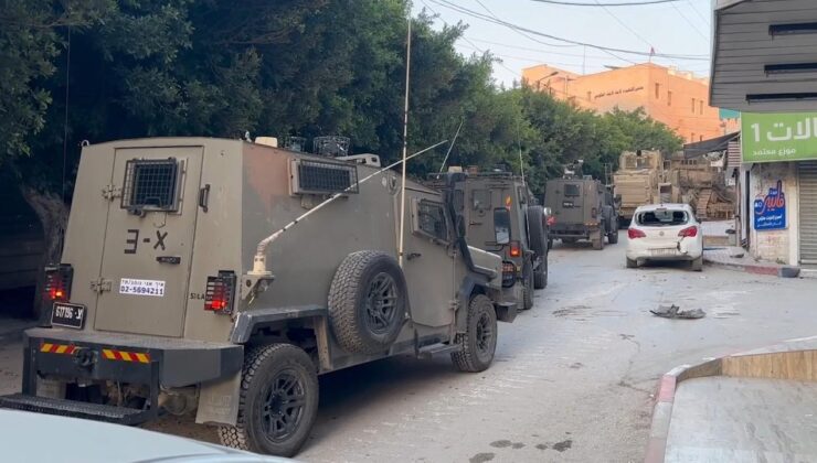 İşgalci İsrail ordusu Batı Şeria’da Filistinlileri yaraladı, evleri ateşe verdi