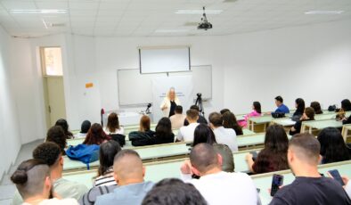 Tuğlu DAÜ’deki seminerde vurguladı: “Mehmetçik Büyükkonuk Belediyesi’nde kadınların gücü hissediliyor”