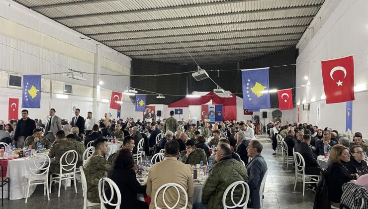 Türk askeri, Kosova’daki Sultan Murat Kışlası’nda iftar verdi