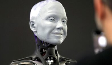 Teknoloji devlerinin yapay zekaları insansı robotlara dönüşüyor