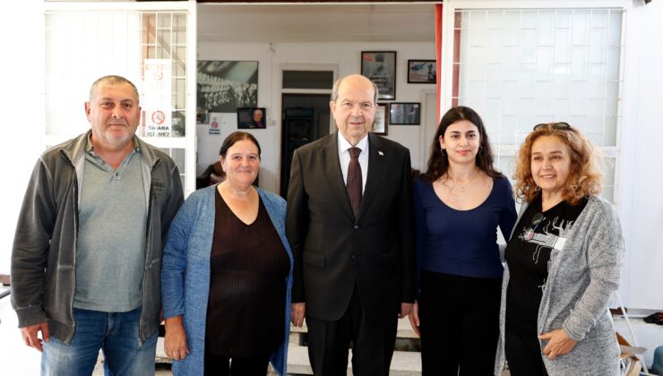 Cumhurbaşkanı Tatar, Kıbrıs Türk Emekliler Derneği Girne Şubesi’ni ziyaret etti